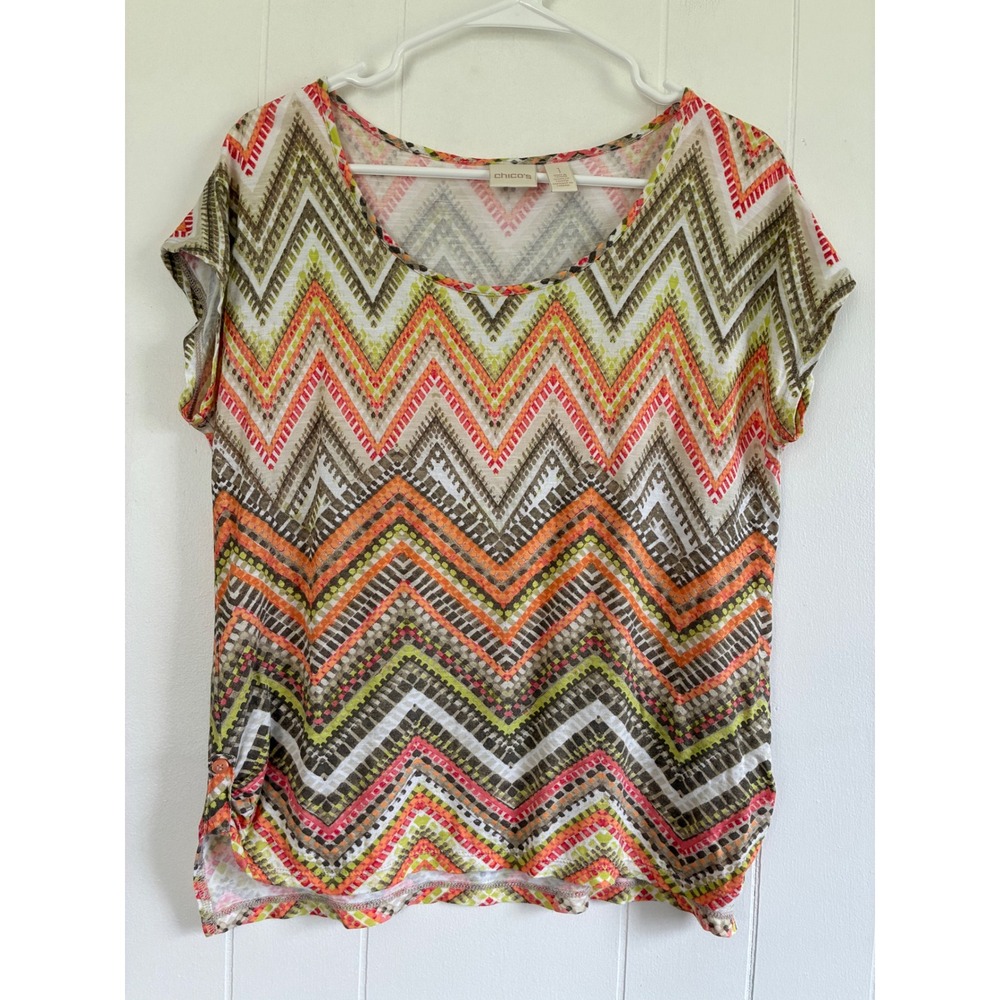 Chicos Womens Size 1 Medium Short Sleeve Chevron Zigzag Scoop Neck Top Multi